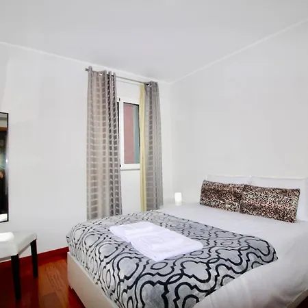 Ferienwohnung Fuer 6 Personen Ca 110 Qm In Cmara De Lobos, Madeira Suedkueste Von Madeira Apartment
