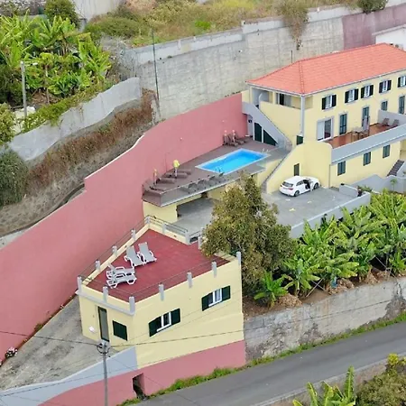 Ferienwohnung Fuer 6 Personen Ca 110 Qm In Cmara De Lobos, Madeira Suedkueste Von Madeira Apartment Camara de Lobos