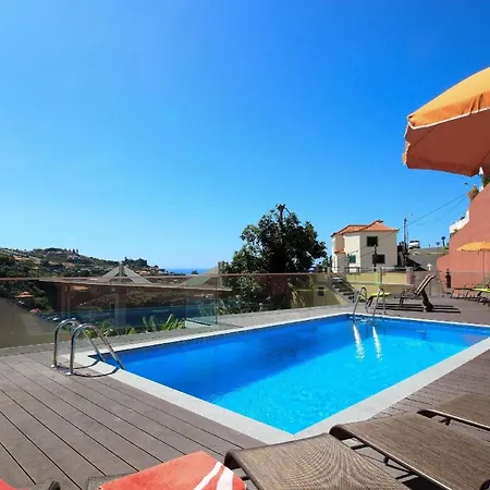 Ferienwohnung Fuer 6 Personen Ca 110 Qm In Cmara De Lobos, Madeira Suedkueste Von Madeira