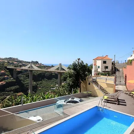 Ferienwohnung Fuer 6 Personen Ca 110 Qm In Cmara De Lobos, Madeira Suedkueste Von Madeira * Camara de Lobos